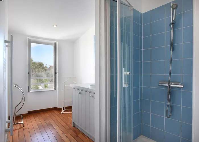 Сasa de vacaciones 207 La Petite Ecoliere House *